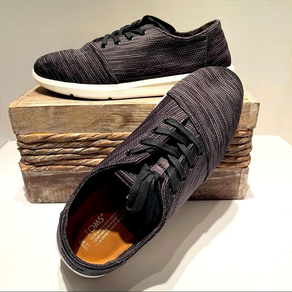 TOMS men’s shoes with laces - Picture 1 of 16